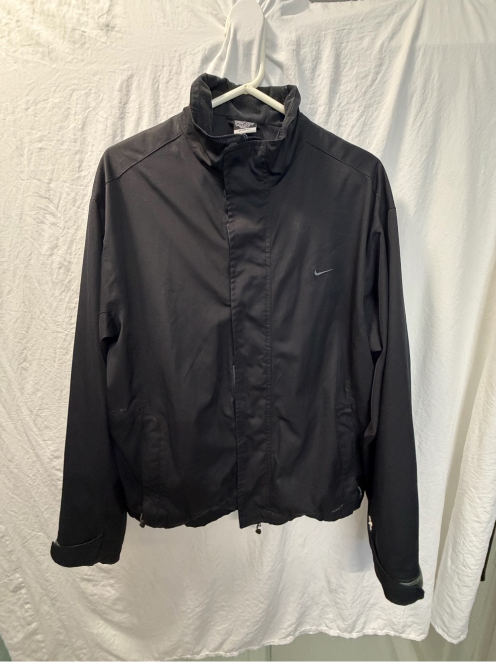 Nike Men’s Black Lightweight Windbreaker Jacket